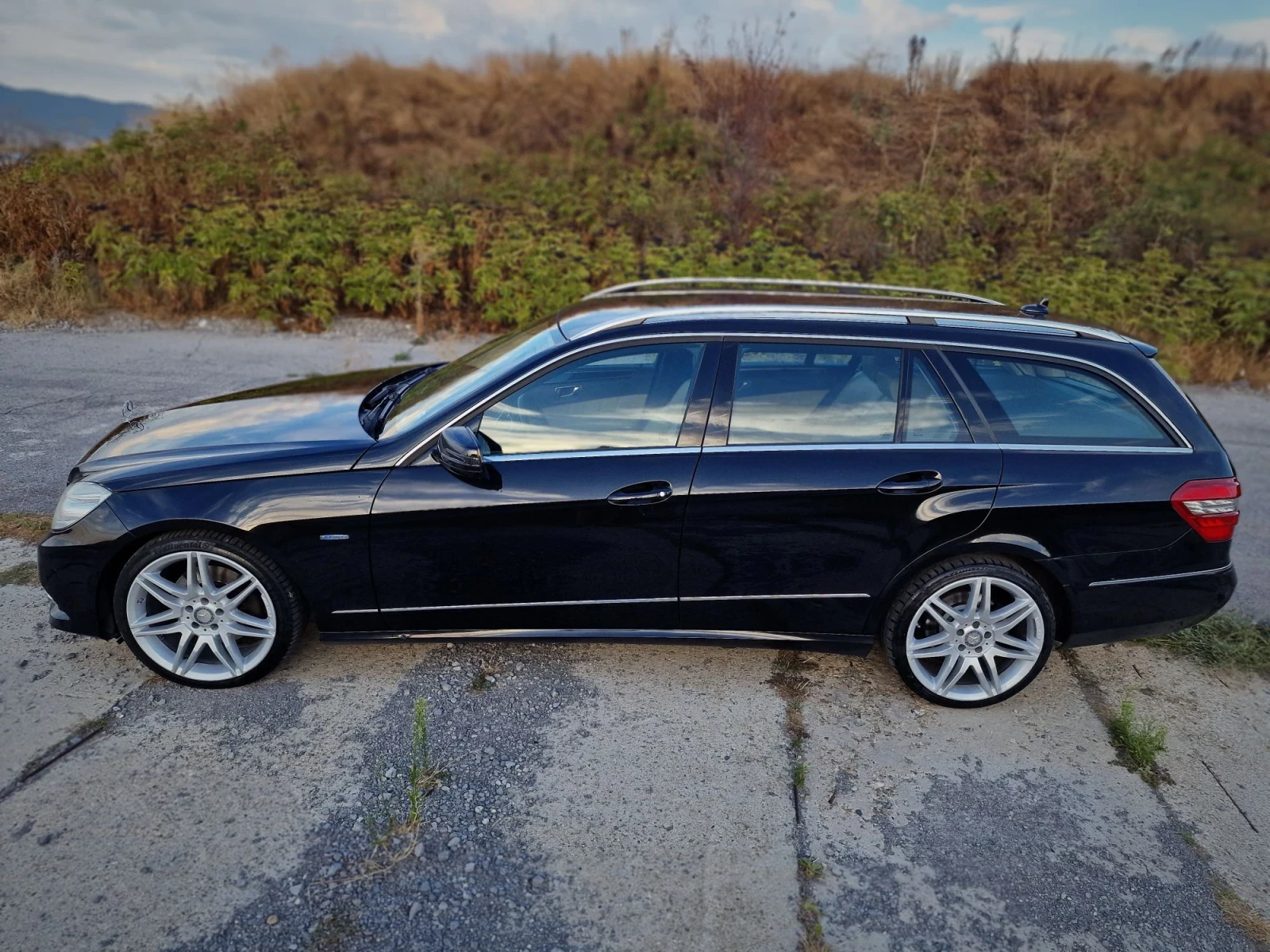Mercedes-Benz E 300 300/350, 7gPlus, distronic, теглич, снимка 4 - Автомобили и джипове - 55903316