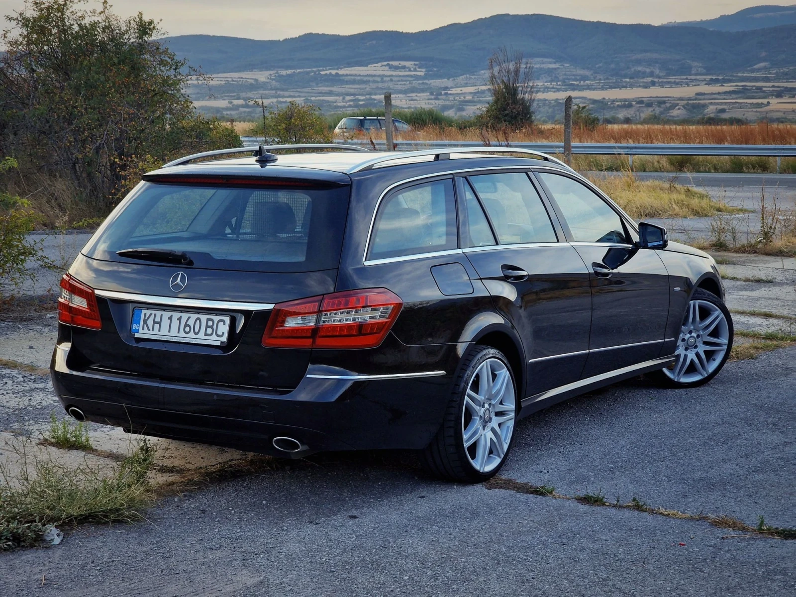 Mercedes-Benz E 300 300/350, 7gPlus, distronic, теглич, снимка 2 - Автомобили и джипове - 55903316