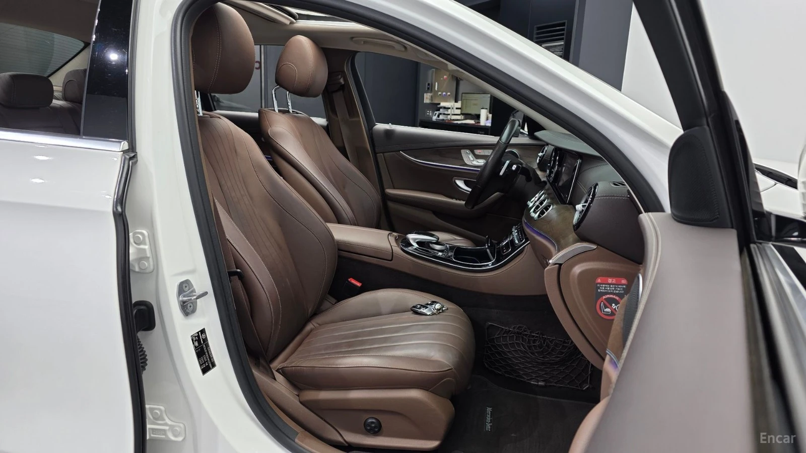 Mercedes-Benz E 220 d Exclusive * ����������* * ���� �� ��*  | Mobile.bg � ����������� 10