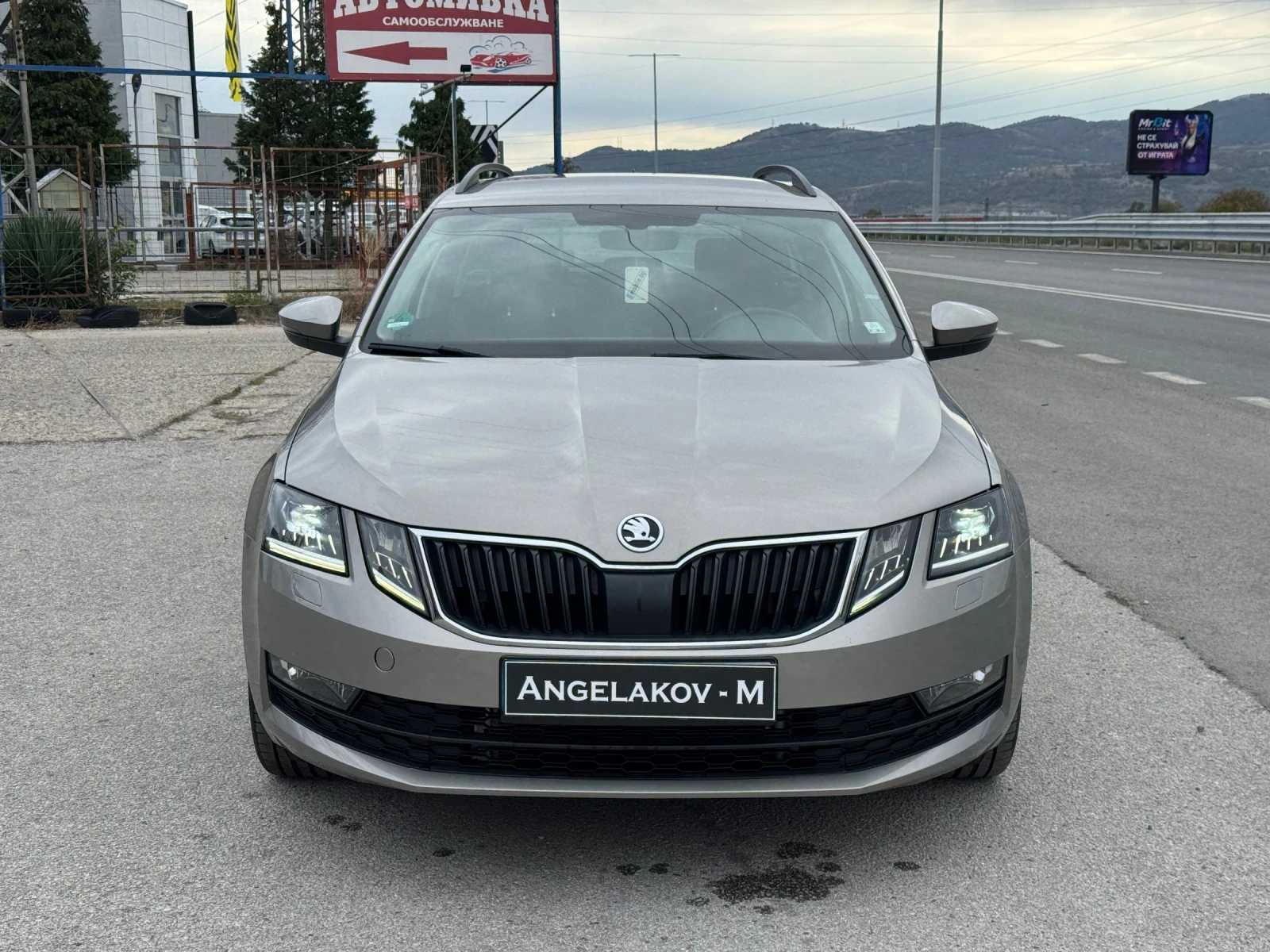 Skoda Octavia * DSG* LED* , снимка 6 - Автомобили и джипове - 56552758