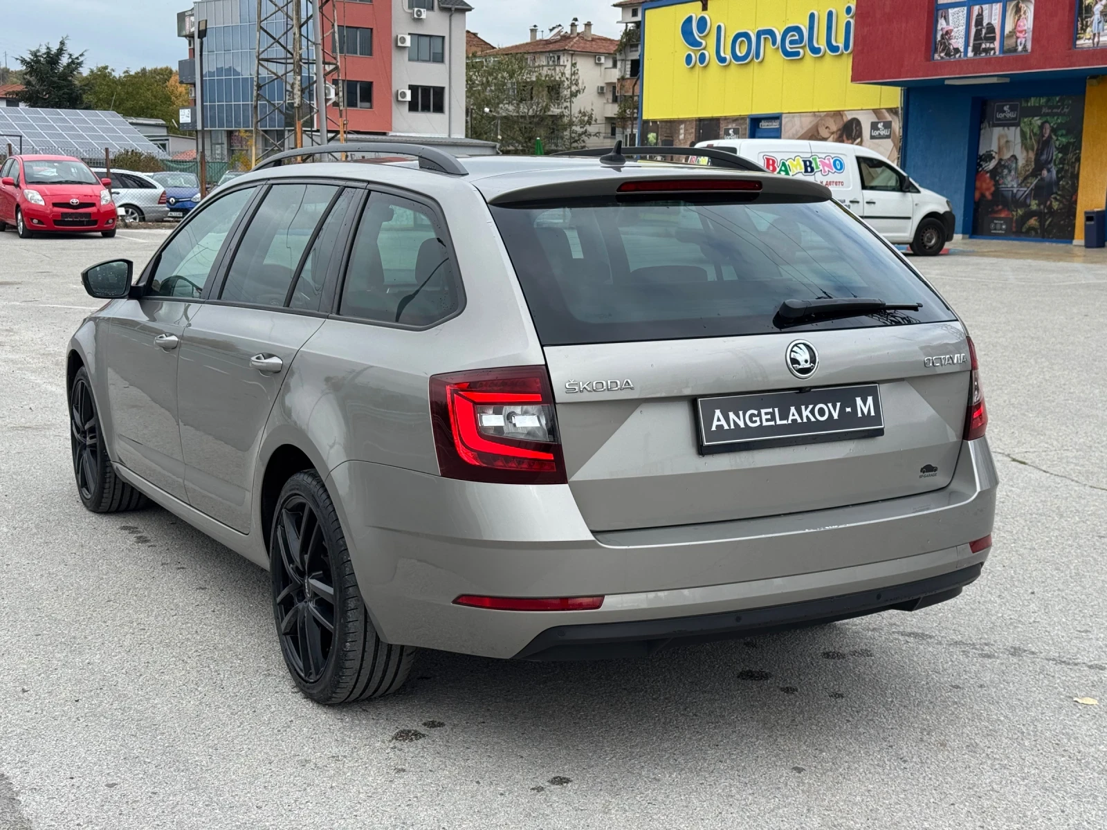 Skoda Octavia * DSG* LED* , снимка 2 - Автомобили и джипове - 56552758