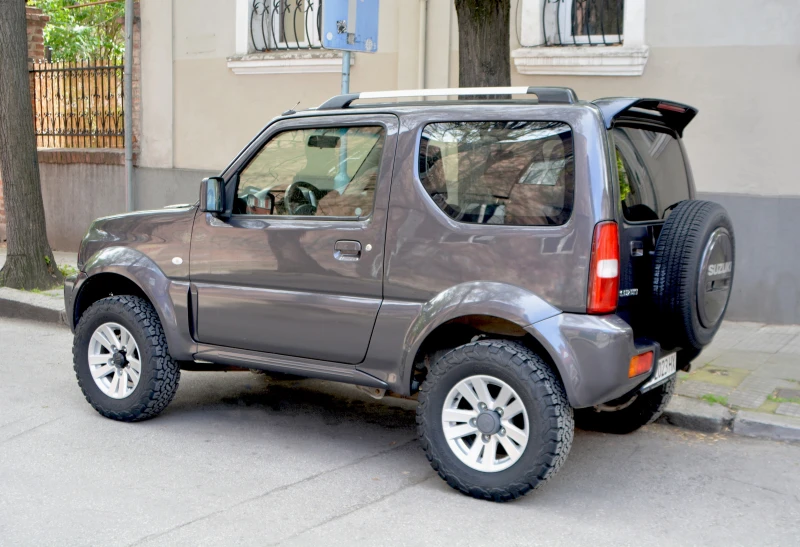 Suzuki Jimny, снимка 4 - Автомобили и джипове - 48110316