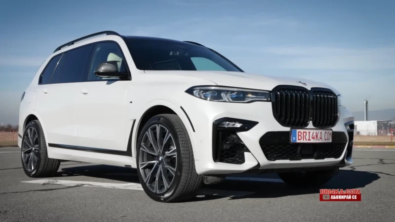 BMW X7 М50i V8 Mild-Hybrid, Sky Lounge, Laser, Swarovski, снимка 2 - Автомобили и джипове - 49484924