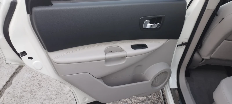 Nissan Qashqai + 2 7места , снимка 12 - Автомобили и джипове - 52620805