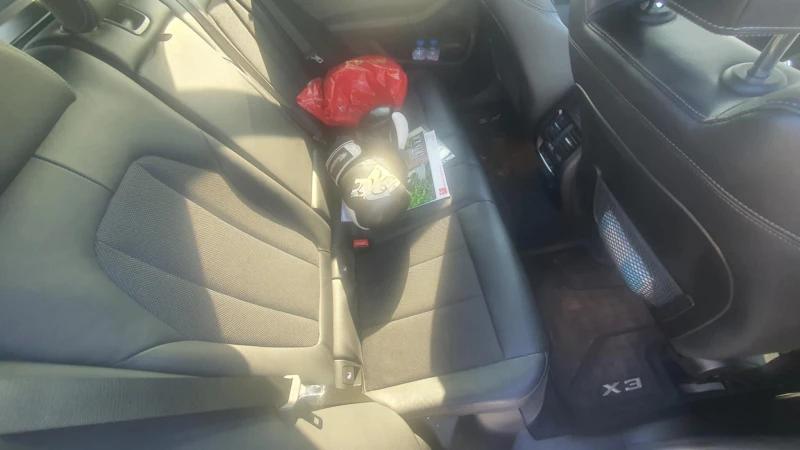 BMW X3 Xdrive 20i, снимка 8 - Автомобили и джипове - 53140282