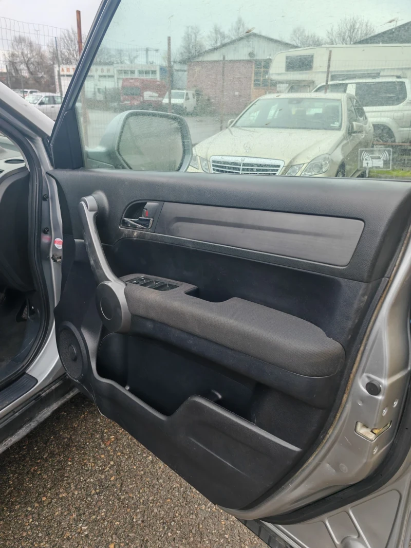 Honda Cr-v 2.2d десен волан, снимка 8 - Автомобили и джипове - 53272532