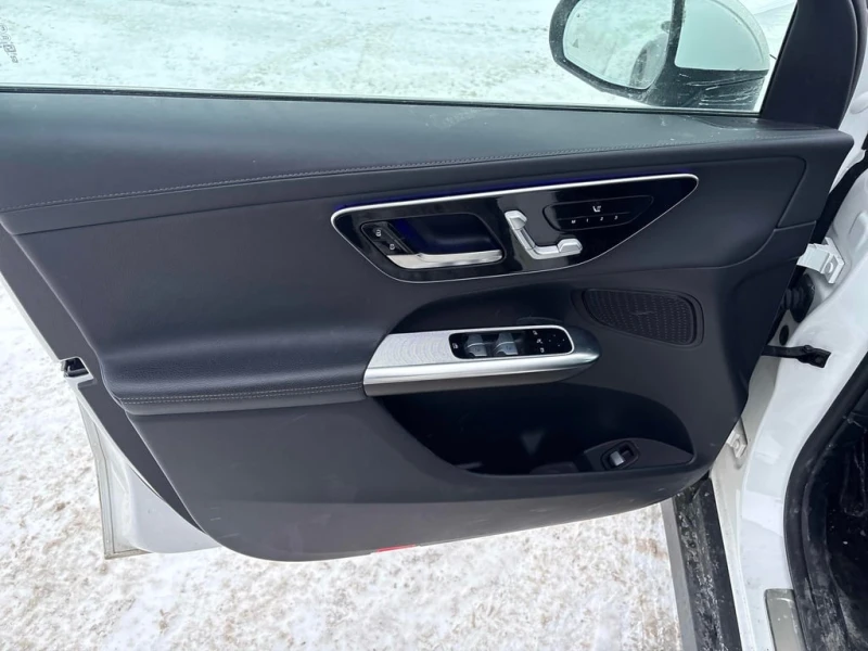 Mercedes-Benz GLC 300 * 300 * CARFAX * 360 * PANO * ПОДГРЕВИ, снимка 12 - Автомобили и джипове - 53277869