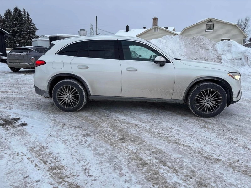 Mercedes-Benz GLC 300 * 300 * CARFAX * 360 * PANO * ПОДГРЕВИ, снимка 3 - Автомобили и джипове - 53277869