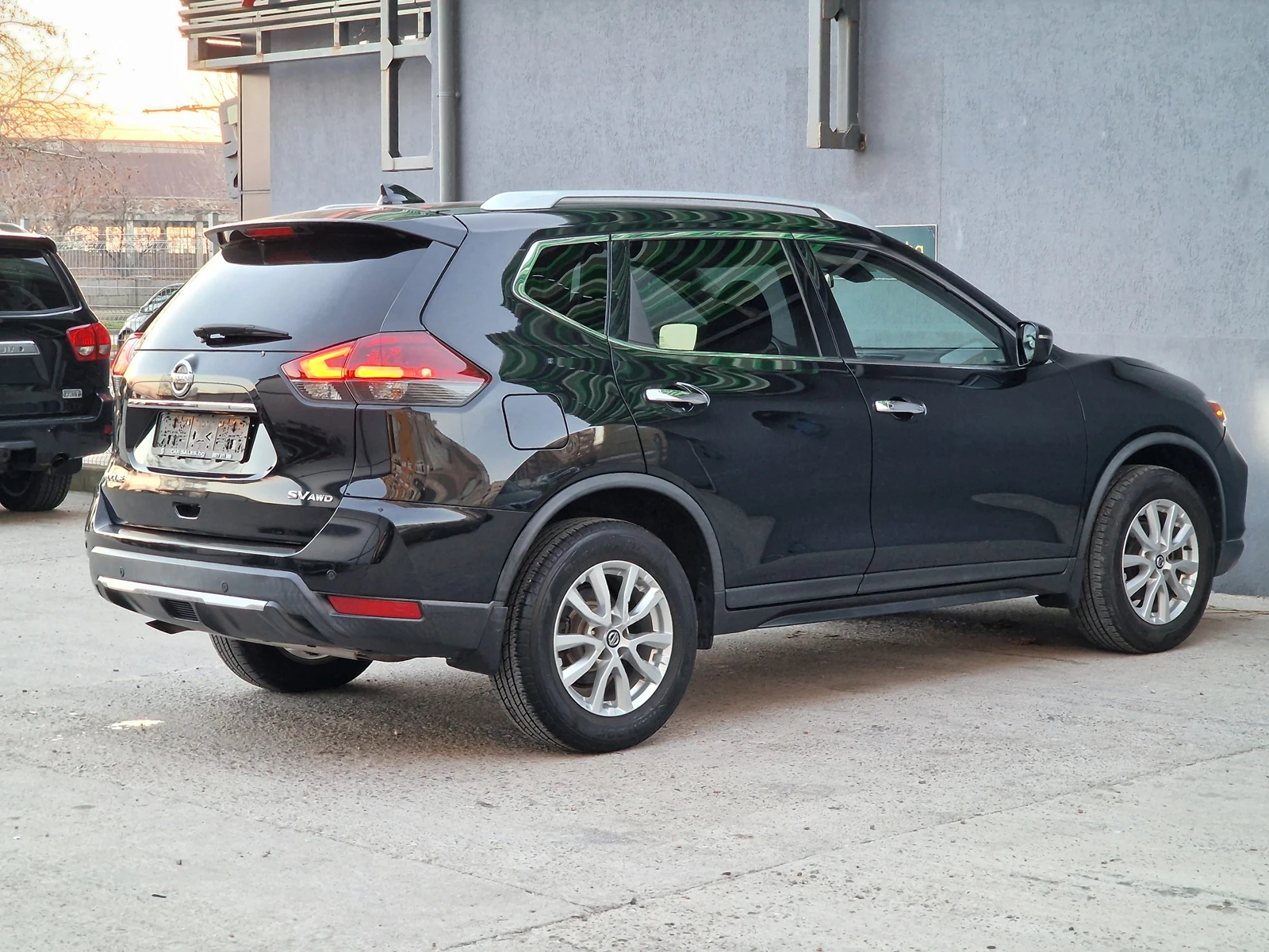 Nissan Rogue 2.5 SV 4X4 - изображение 8