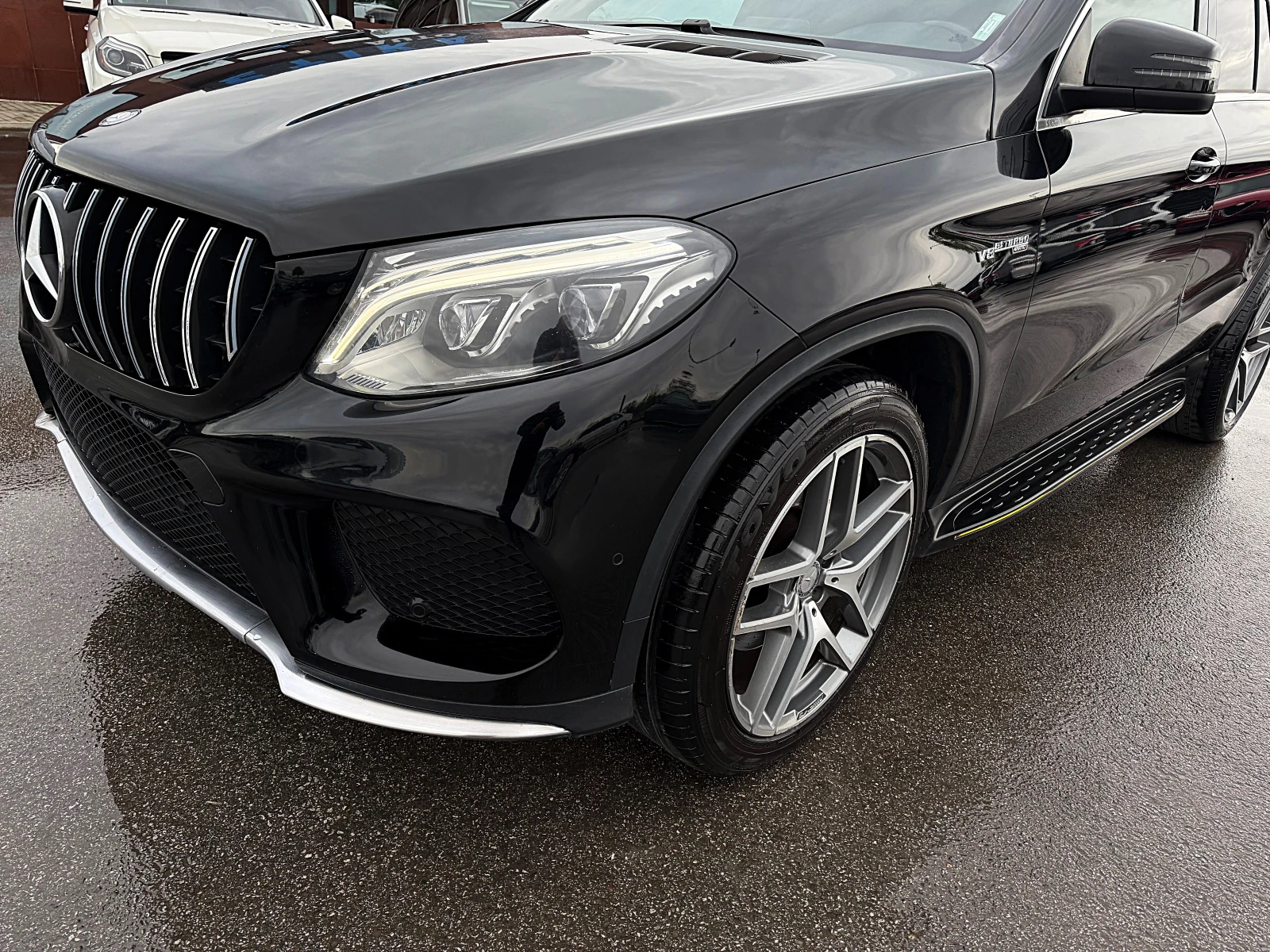 Mercedes-Benz GLE 350 6.3AMG OPTIK-4x4-LED-BIXENON-ОБДУХВАНЕ-ПОДГРЯВАНЕ! - изображение 4