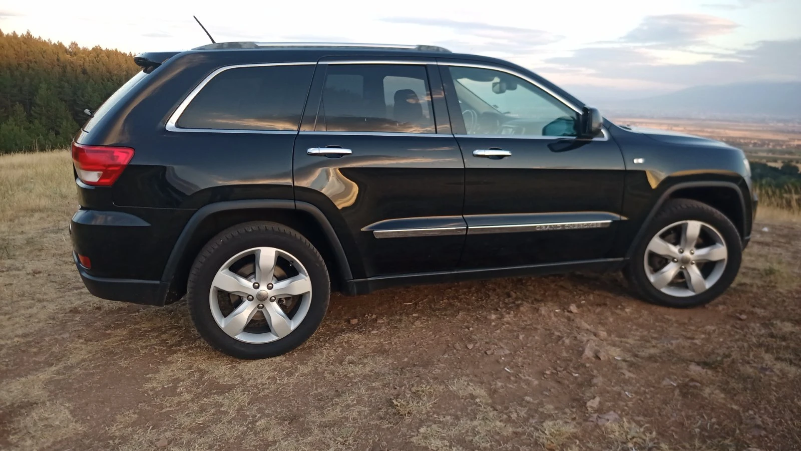 Jeep Grand cherokee OVERLAND - изображение 4