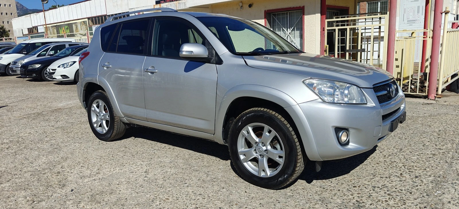 Toyota Rav4 2.0i-10гАвтFACE - изображение 9