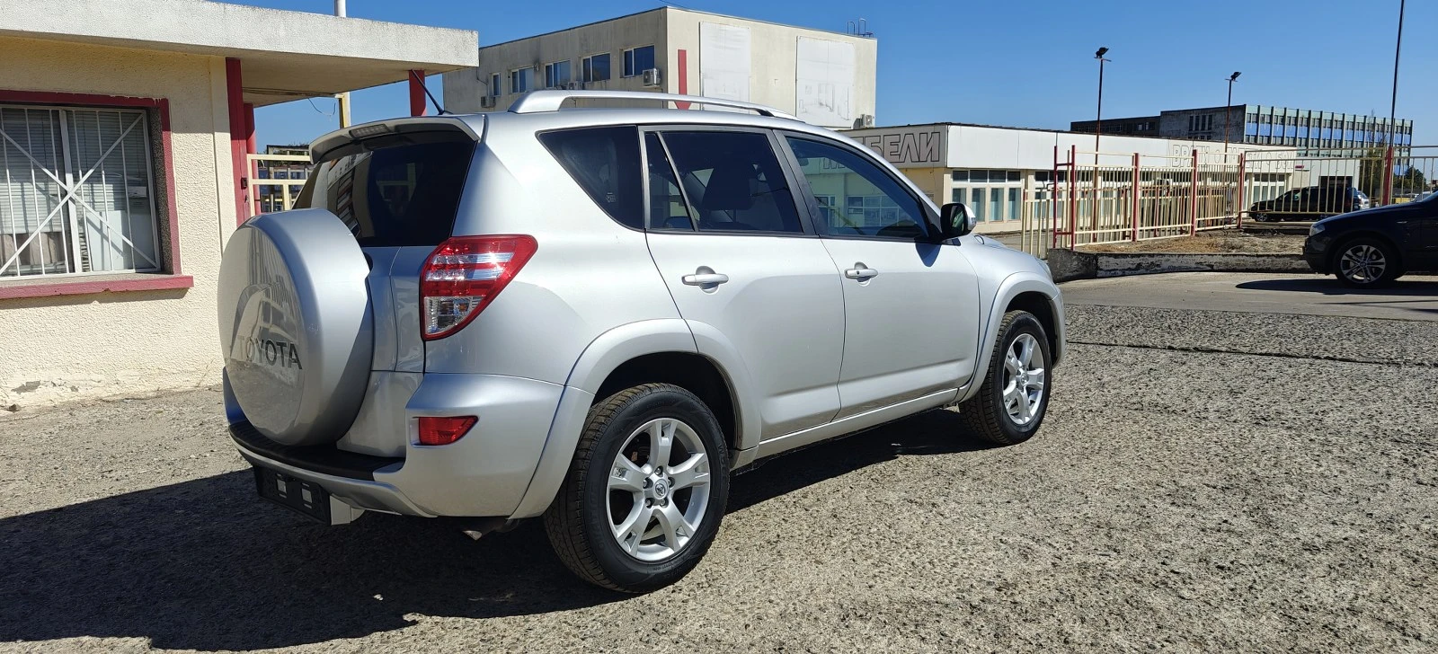 Toyota Rav4 2.0i-10гАвтFACE - изображение 7