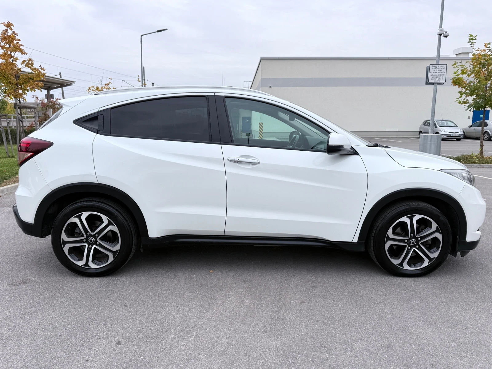 Honda Hr-v * 1.6DTEC* LED* KOJA* PODGREV* PANORAMA* KEYLESS*  - изображение 8