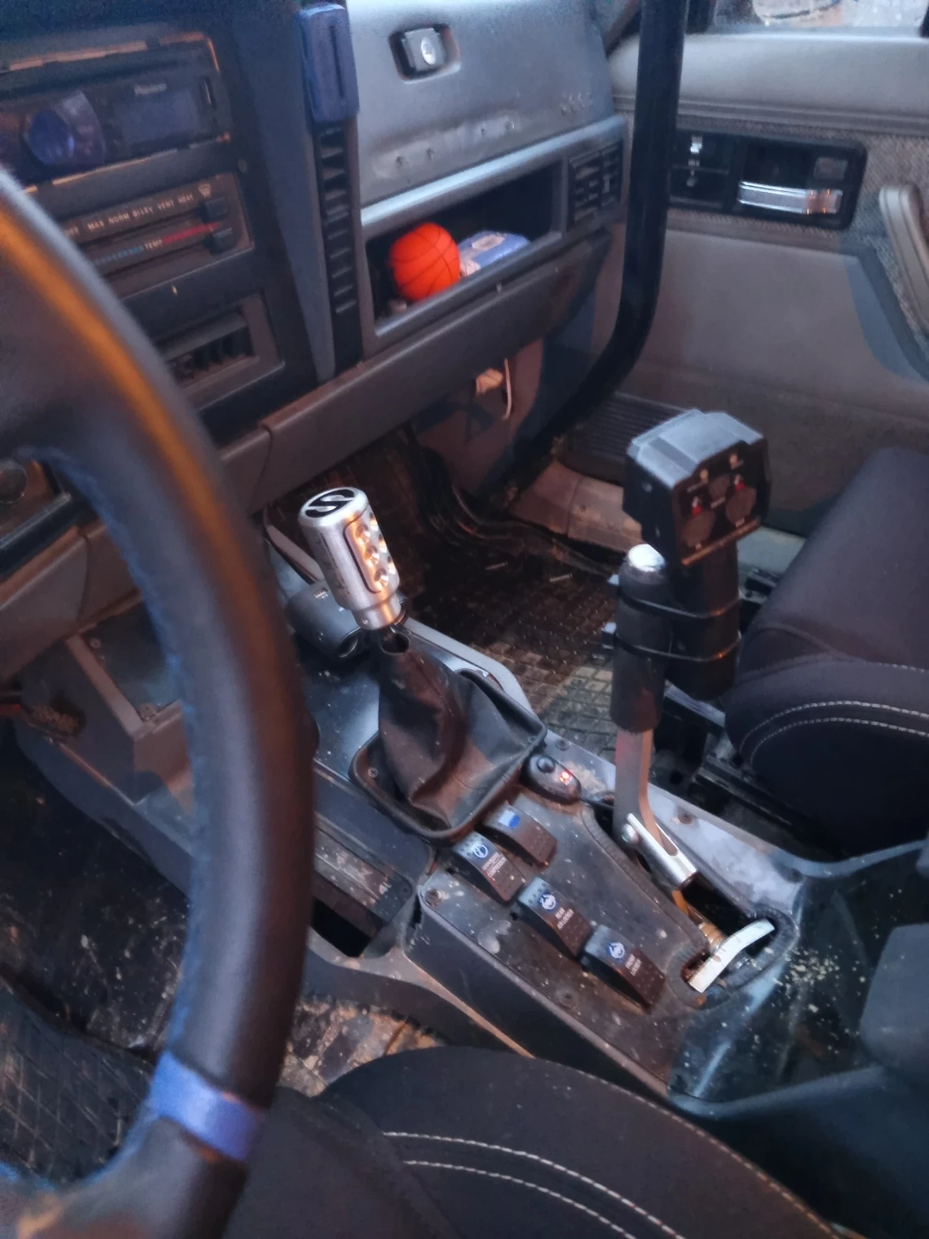 Jeep Cherokee, снимка 5 - Автомобили и джипове - 53944724