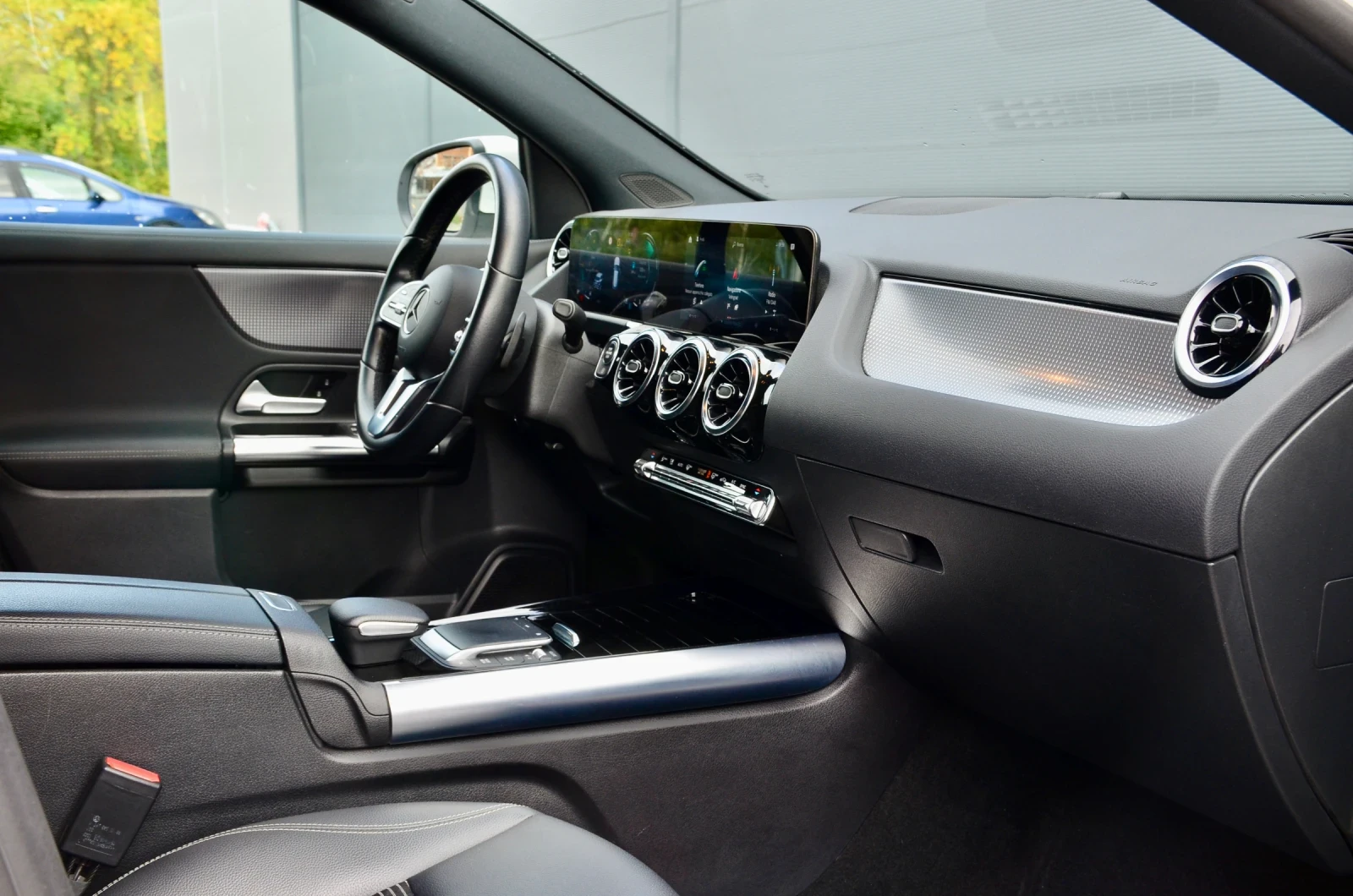 Mercedes-Benz GLA 200 200d 150к.с. Sport Plus Full led, снимка 10 - Автомобили и джипове - 56060693