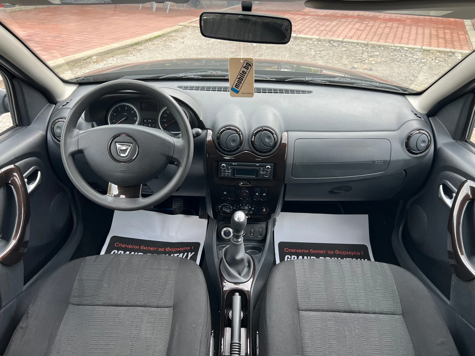Dacia Duster 1.6i 4x4* ШВЕЙЦАРИЯ* , снимка 11 - Автомобили и джипове - 56708142