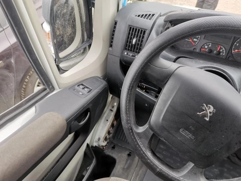 Peugeot Boxer 2.0hdi, снимка 8 - Бусове и автобуси - 31239624