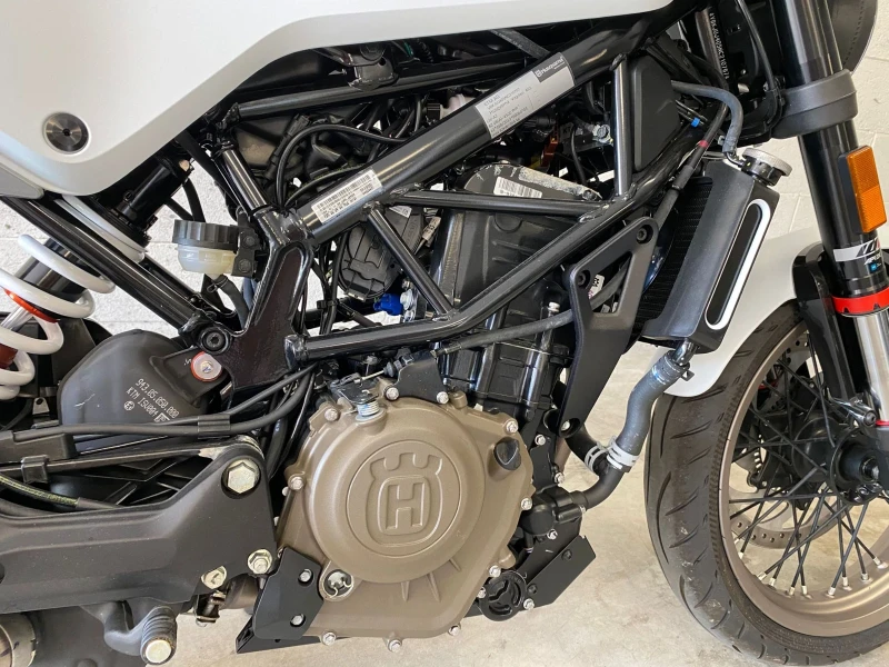 Husqvarna Vitpilen 401 Чисто нов! Неизползван!, снимка 9 - Мотоциклети и мототехника - 53522798