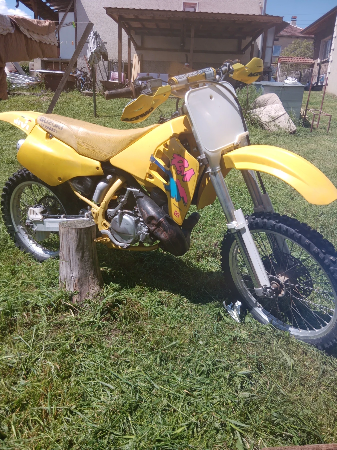 Suzuki Rm