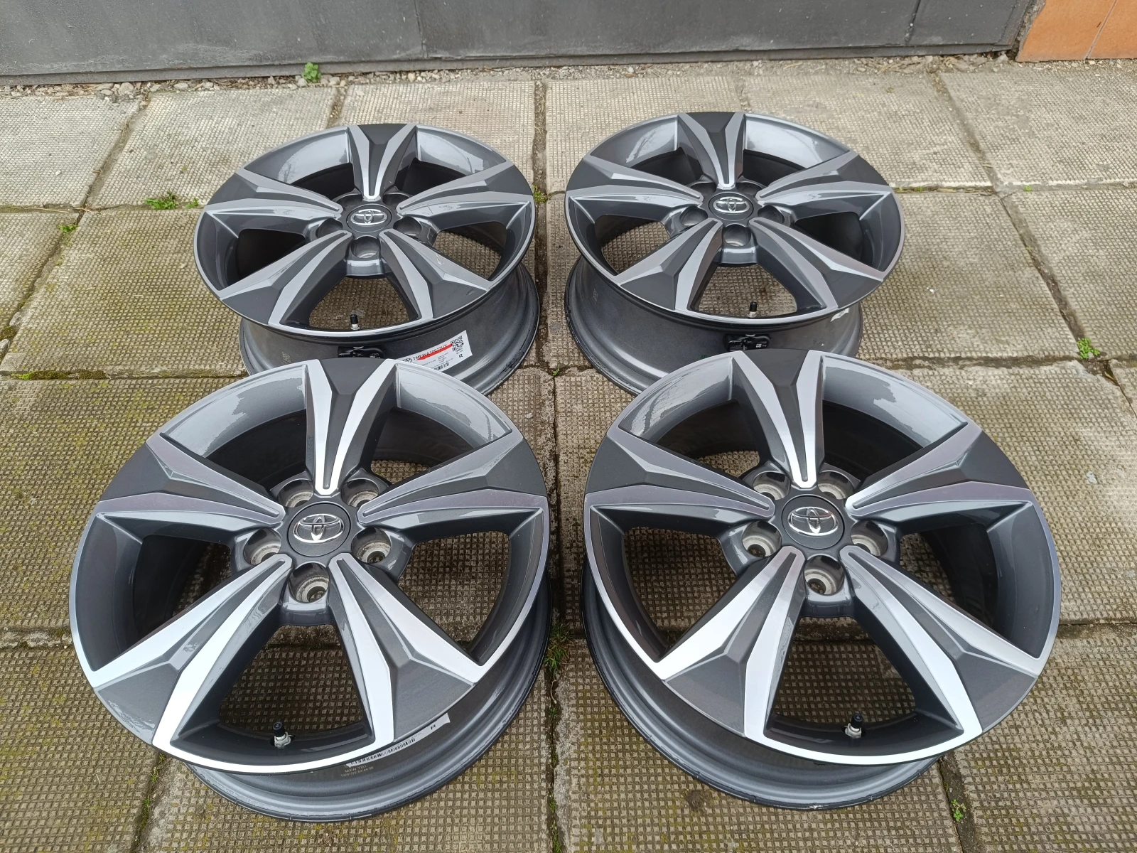 Джанти за Toyota C-HR, снимка 3 - Гуми и джанти - 53966201