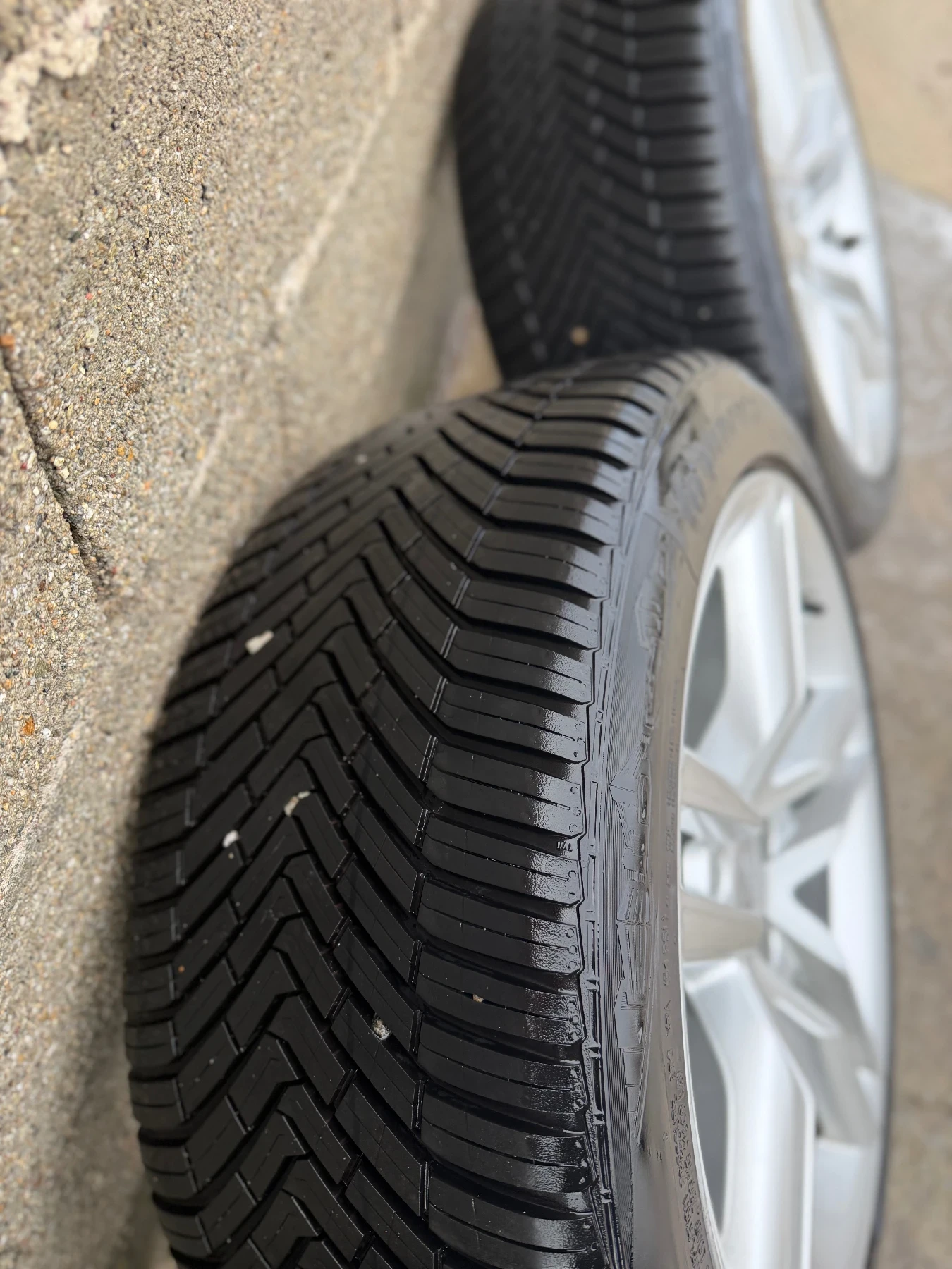 ���� � ������ 245/40R18 | Mobile.bg � ����������� 7
