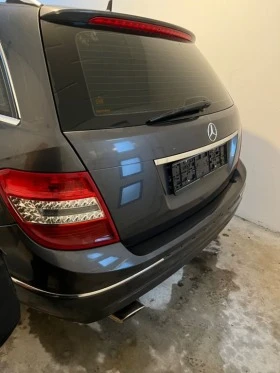 Mercedes-Benz C 220, снимка 2