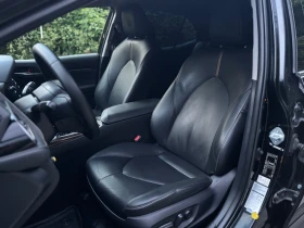Toyota Camry 2.5 Hybrid, снимка 10