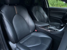Toyota Camry 2.5 Hybrid, снимка 11