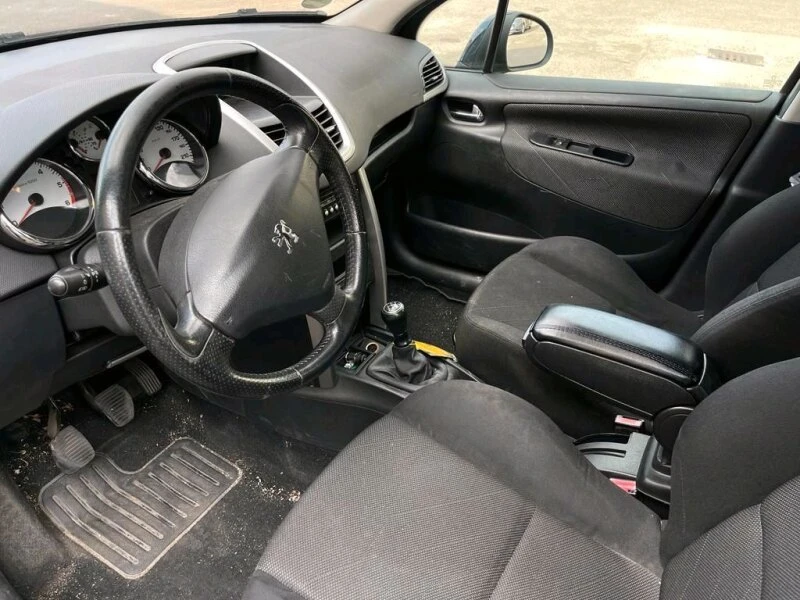 Peugeot 207 1.4HDI НА ЧАСТИ, снимка 4 - Автомобили и джипове - 49459837