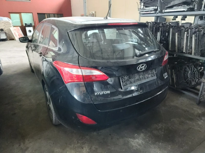 Hyundai I30 1.6crdi, снимка 3 - Автомобили и джипове - 40828497