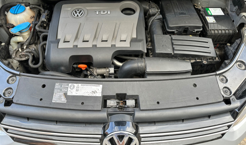 VW Touran 1.6 TDI 6ск. Печка, снимка 17 - Автомобили и джипове - 46392715