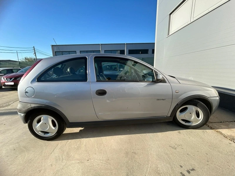 Opel Corsa, снимка 9 - Автомобили и джипове - 47300814