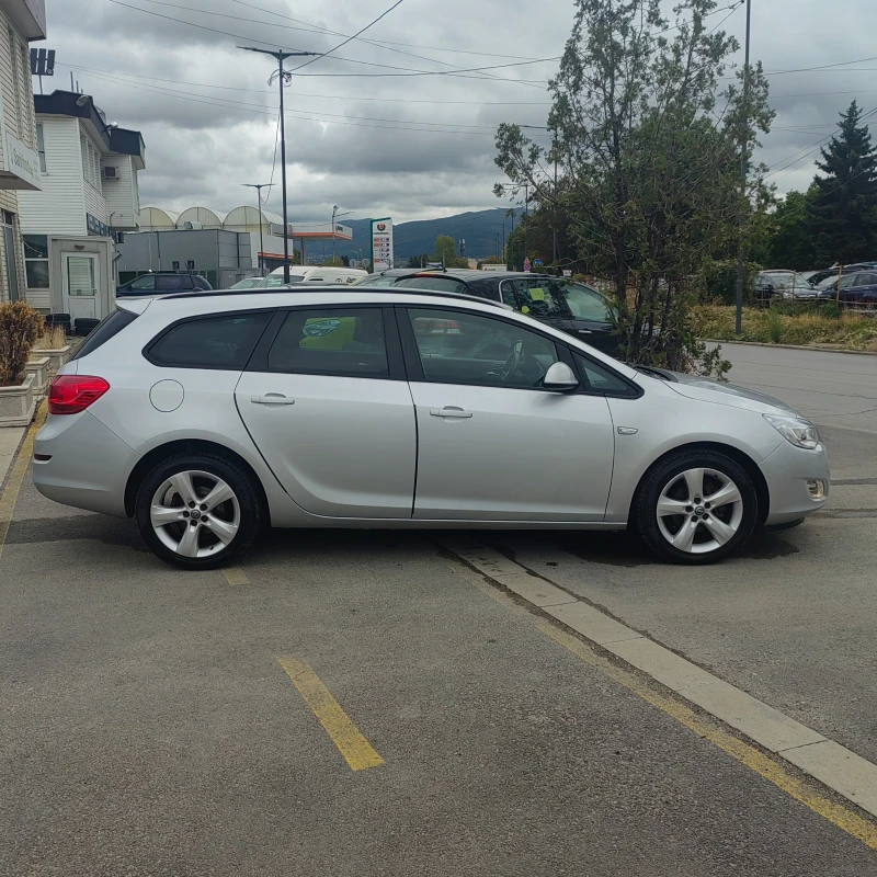 Opel Astra 1.6i , снимка 8 - Автомобили и джипове - 47207662