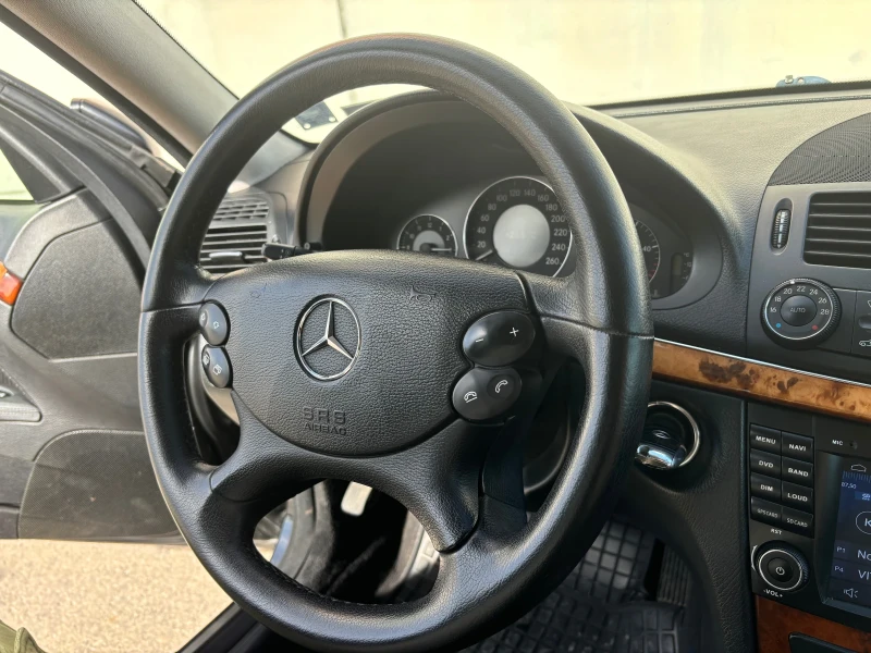 Mercedes-Benz E 220 Автоматик Elegance фейс , снимка 12 - Автомобили и джипове - 47467423