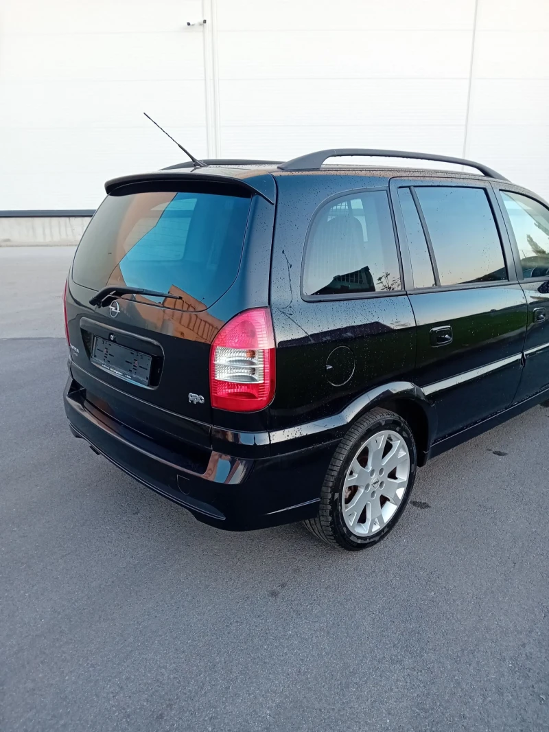 Opel Zafira 2.0т face swiss, снимка 6 - Автомобили и джипове - 47807544