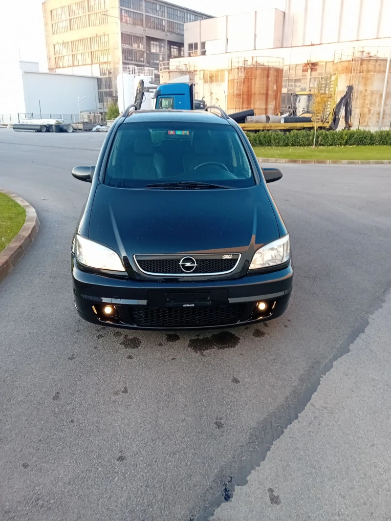 Opel Zafira 2.0т face swiss, снимка 1 - Автомобили и джипове - 47807544