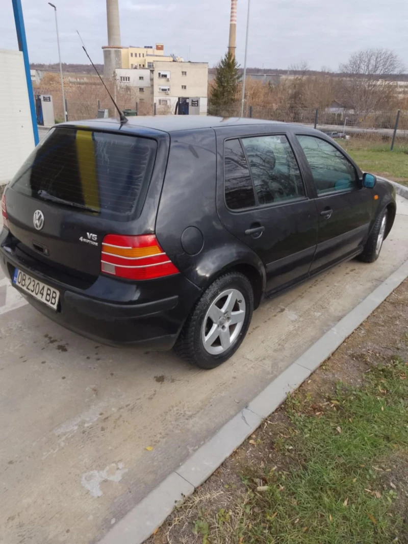 VW Golf 1.6, снимка 3 - Автомобили и джипове - 48127594