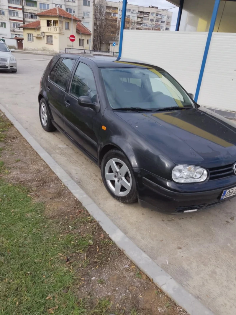 VW Golf 1.6, снимка 2 - Автомобили и джипове - 48127594