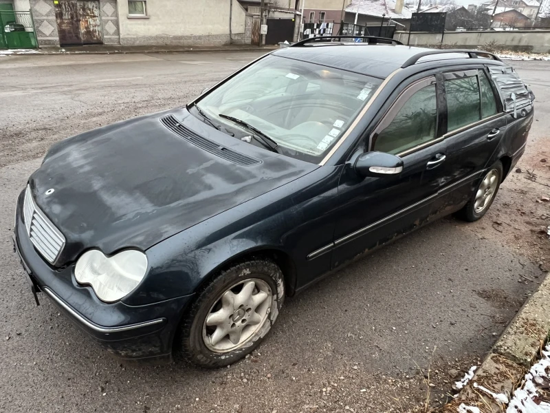 Mercedes-Benz C 220, снимка 6 - Автомобили и джипове - 48276822