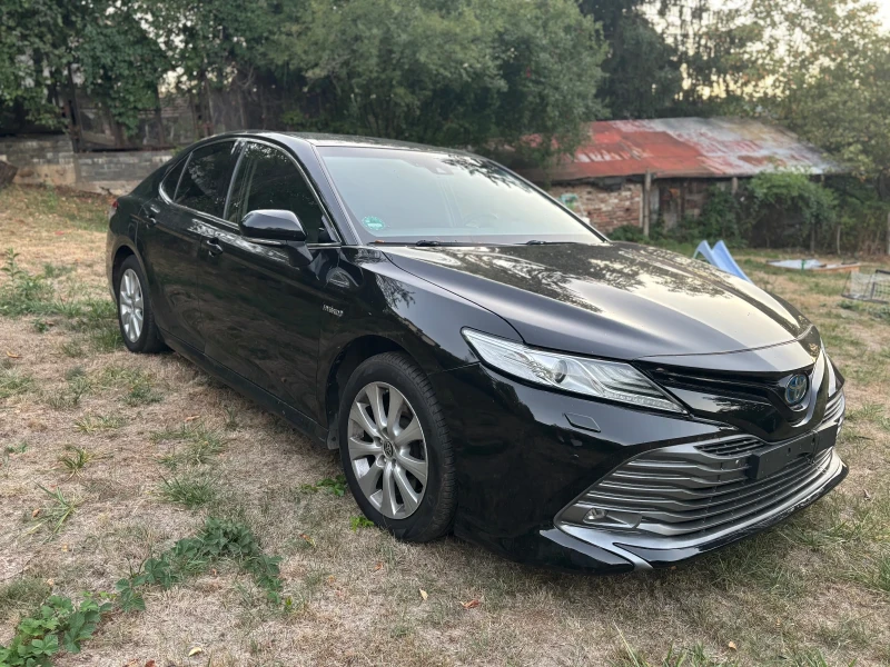 Toyota Camry 2.5 Hybrid, снимка 2 - Автомобили и джипове - 52591250