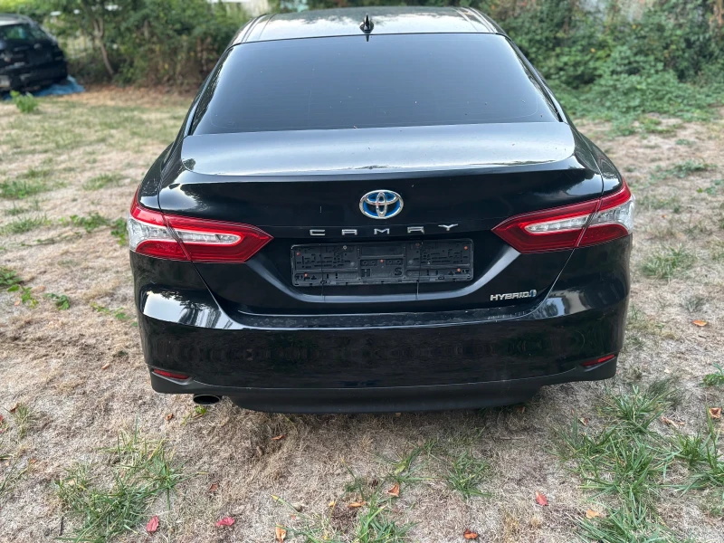 Toyota Camry 2.5 Hybrid, снимка 6 - Автомобили и джипове - 52591250
