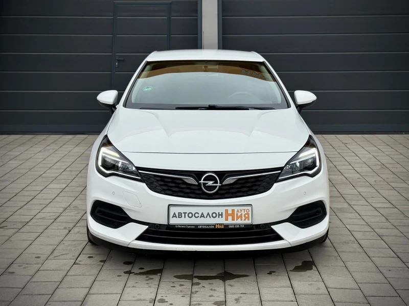 Opel Astra 1.2i * CarPlay* LED* Сервизна История* , снимка 2 - Автомобили и джипове - 51881840