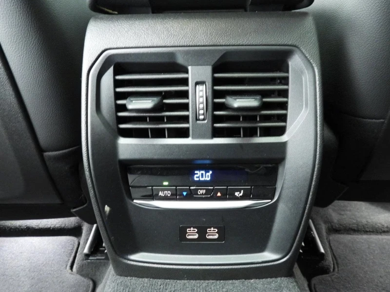 BMW 330 Sedan 330d xDrive | M-Sport, снимка 11 - Автомобили и джипове - 52072631