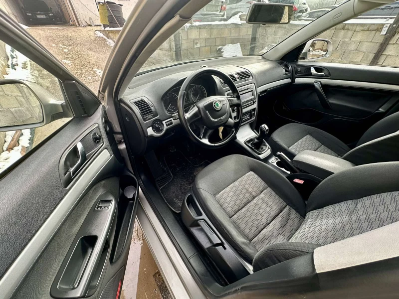 Skoda Octavia 2.0 TDI 140 кс, снимка 8 - Автомобили и джипове - 53384297