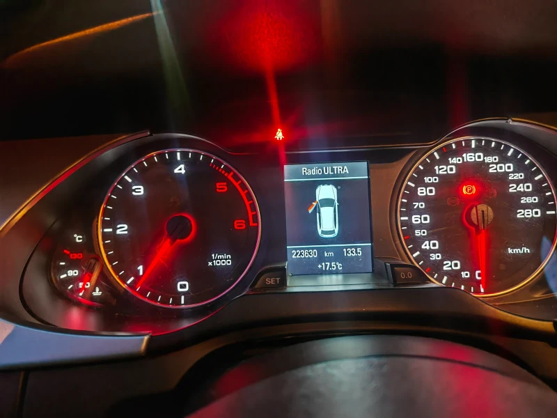 Audi A4, снимка 7 - Автомобили и джипове - 53394582