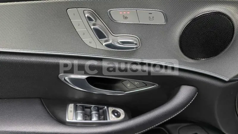 Mercedes-Benz E 200 Mercedes Benz E-Class , 2018, снимка 7 - Автомобили и джипове - 54071661