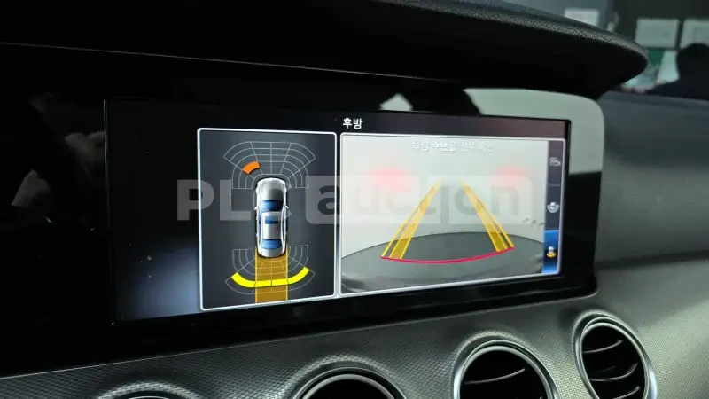 Mercedes-Benz E 200 Mercedes Benz E-Class , 2018, снимка 11 - Автомобили и джипове - 54071661