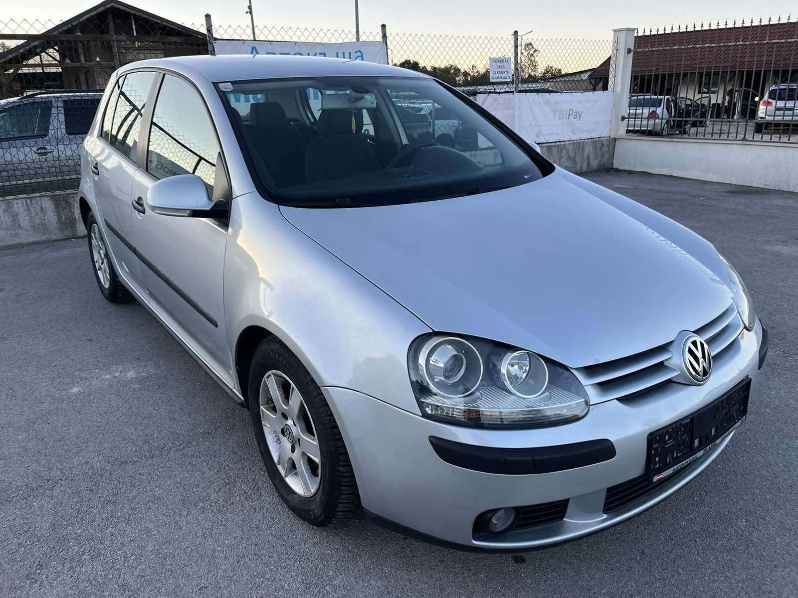 VW Golf 1.9TDI 105кс. КЛИМАТРОНИК АВТОПИЛОТ КСЕНОН - изображение 3