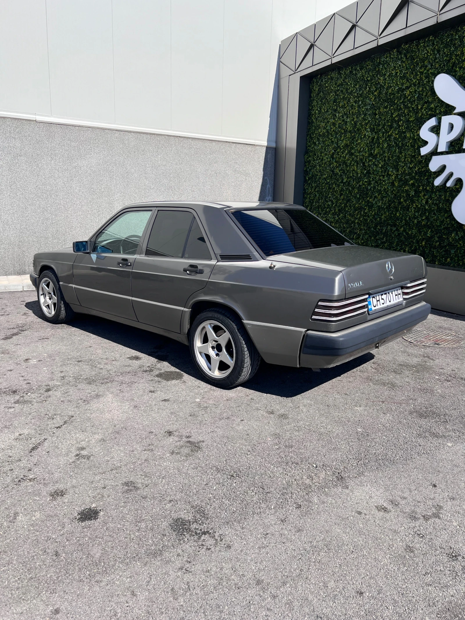 Mercedes-Benz 190  - изображение 2